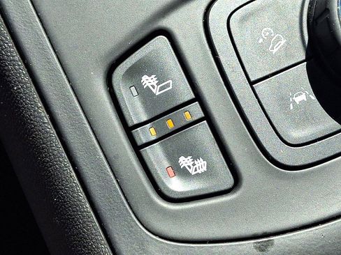 Used 2024 GMC Terrain SLE w/ Driver Convenience Package AWD/4WD image 24