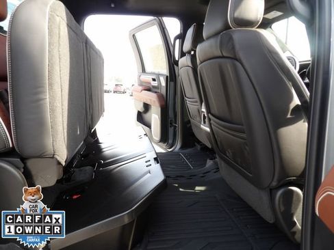 Used 2025 GMC Sierra 2500 Denali Ultimate image 35