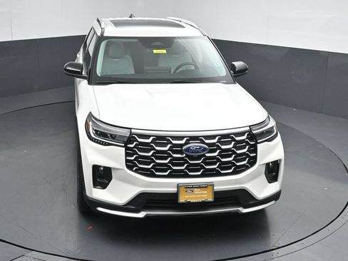 Certified 2025 Ford Explorer Platinum w/ Ultimate Package AWD/4WD image 48