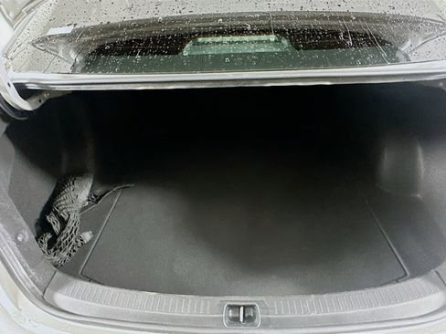 Used 2023 Toyota Corolla SE image 28