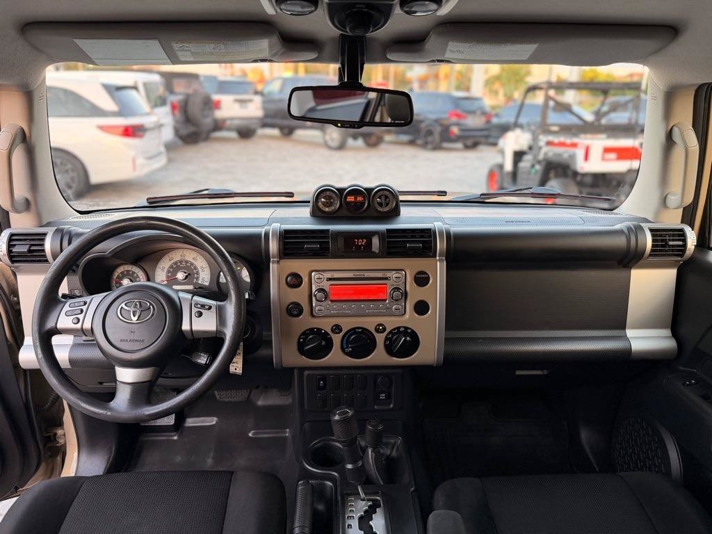 Used 2014 Toyota FJ Cruiser 4WD w/ Convenience Package image 13