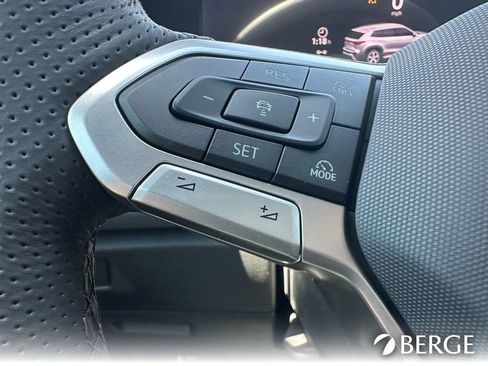 New 2026 Volkswagen Tiguan SEL R-Line AWD/4WD image 19