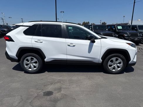 Used 2020 Toyota RAV4 LE FWD image 12
