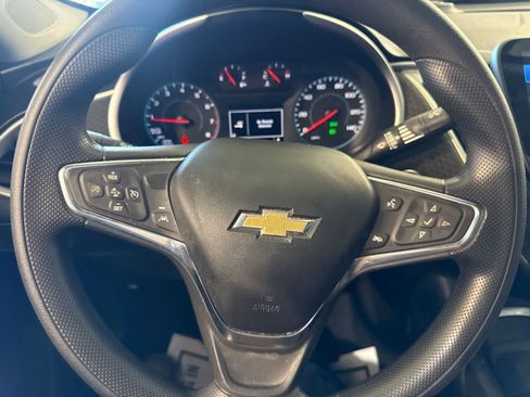 Used 2023 Chevrolet Malibu LT FWD image 25