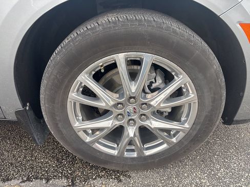 Used 2023 Buick Enclave Premium AWD/4WD image 11