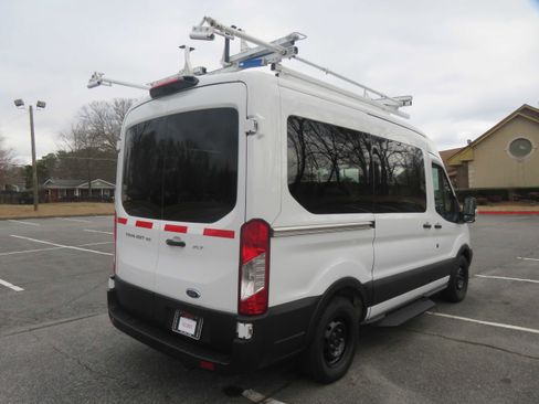 Used 2019 Ford Transit 150 XLT image 4