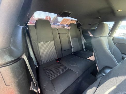 Used 2022 Dodge Challenger SXT image 23