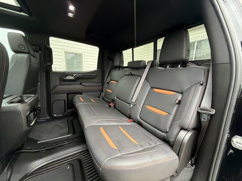 Used 2023 GMC Sierra 1500 AT4 w/ AT4 Premium Package AWD/4WD image 35