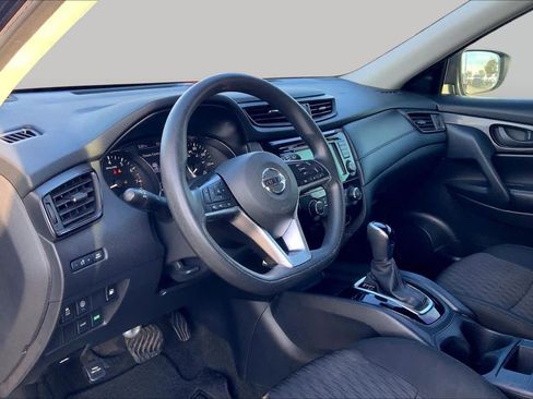 Used 2020 Nissan Rogue S FWD image 18