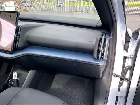 New 2026 Volvo EX30 Plus w/ Climate Package image 28