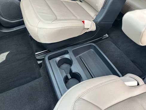 Used 2020 Ford Explorer Limited w/ Class III Trailer Tow Package RWD image 23