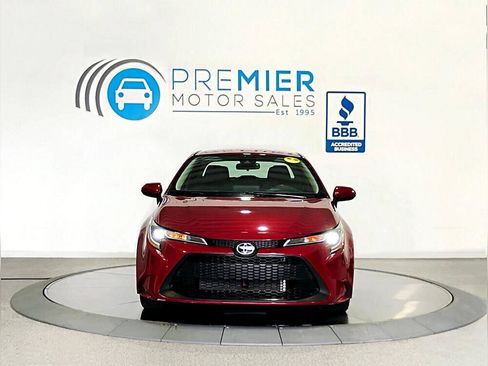 Used 2022 Toyota Corolla LE image 9