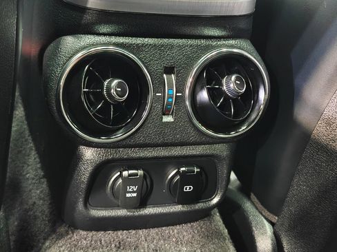Used 2022 Kia Stinger GT2 RWD image 33