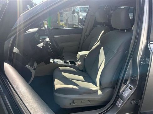 Used 2014 Subaru Outback 2.5i Premium AWD/4WD image 20