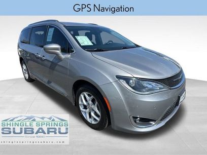 Used 2017 Chrysler Pacifica Touring-L Plus w/ Advanced Safetytec Group