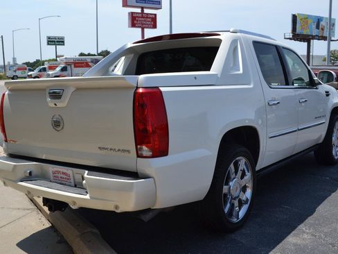 Used 2008 Cadillac Escalade EXT AWD/4WD image 10