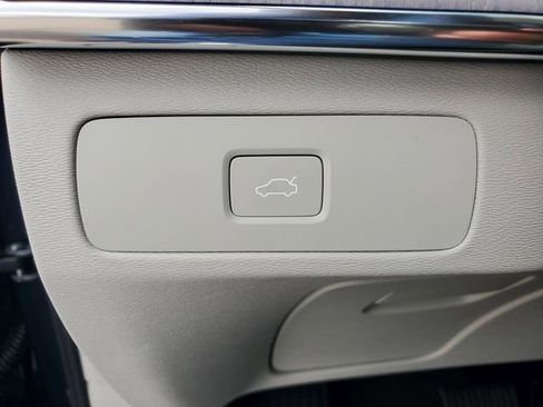 New 2026 Volvo XC90 B6 Ultra w/ Protection Package AWD/4WD image 18