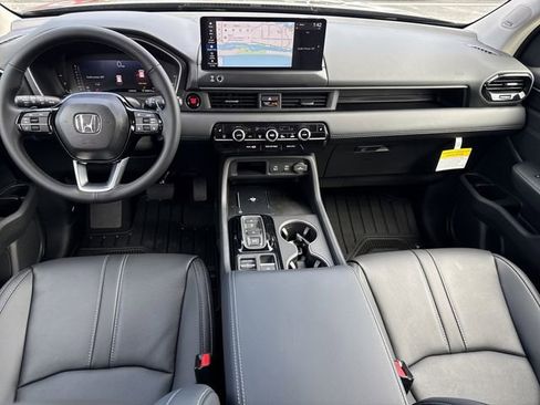 New 2026 Honda Pilot Touring image 17