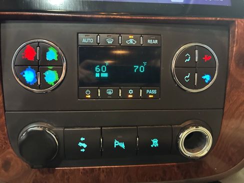 Used 2011 Chevrolet Tahoe LT AWD/4WD image 22