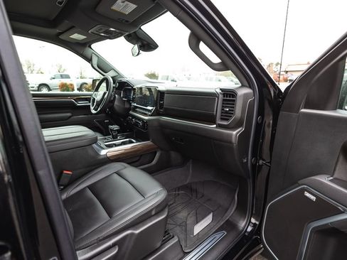 New 2026 Chevrolet Silverado 1500 RST w/ Dark Appearance Package image 31