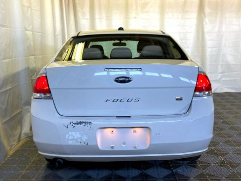 Used 2010 Ford Focus SE image 18