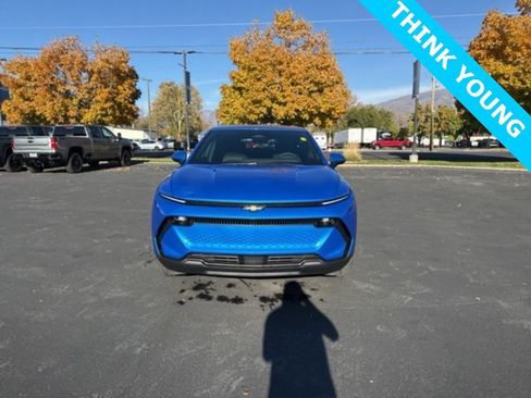 New 2026 Chevrolet Equinox EV LT image 2