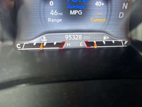 Used 2019 Jeep Cherokee Limited w/ Technology Group AWD/4WD image 15