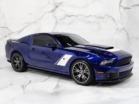 Used 2014 Ford Mustang GT Premium w/ GT Track Package RWD image 4