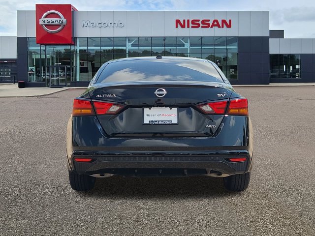 Used 2024 Nissan Altima 2.5 SV AWD/4WD image 6
