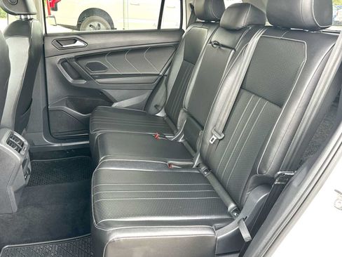 Used 2022 Volkswagen Tiguan SE AWD/4WD image 23