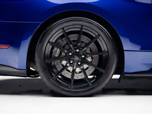 Used 2016 Ford Mustang Shelby GT350 w/ Track Package RWD image 38