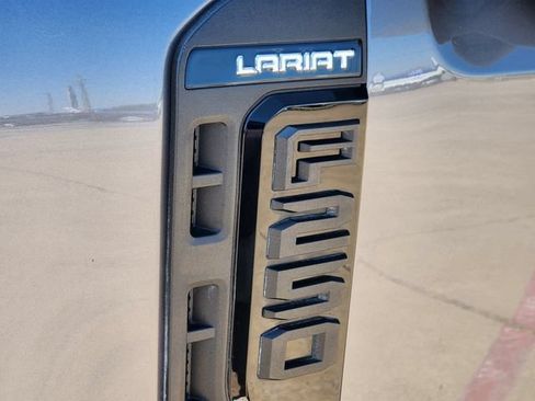 Used 2024 Ford F250 Lariat w/ Lariat Ultimate Package AWD/4WD image 12