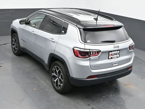 Used 2025 Jeep Compass Limited AWD/4WD image 42