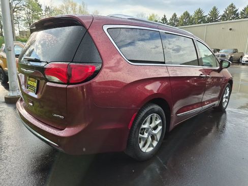 Used 2020 Chrysler Pacifica Limited FWD image 4