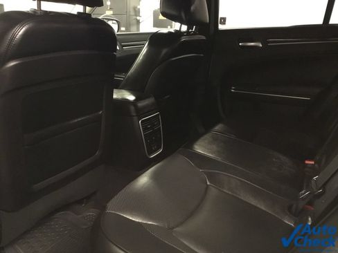 Used 2017 Chrysler 300 C AWD/4WD image 28