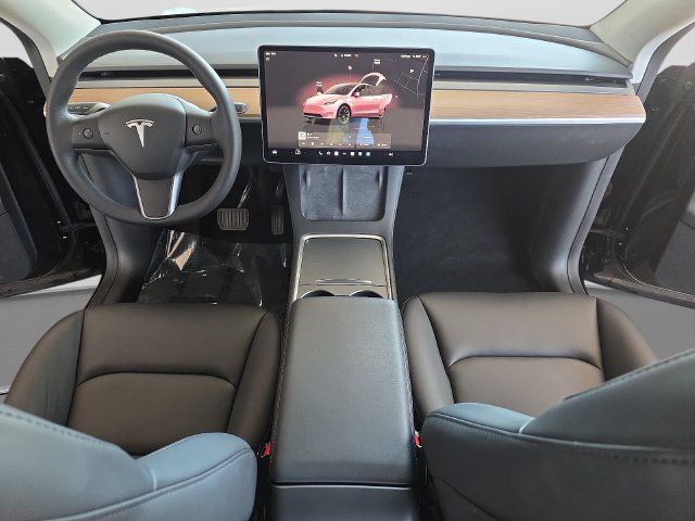 Used 2025 Tesla Model Y Long Range AWD/4WD image 11