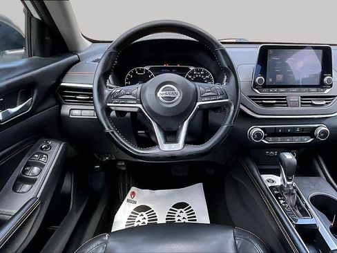 Used 2022 Nissan Altima 2.5 SR FWD image 6