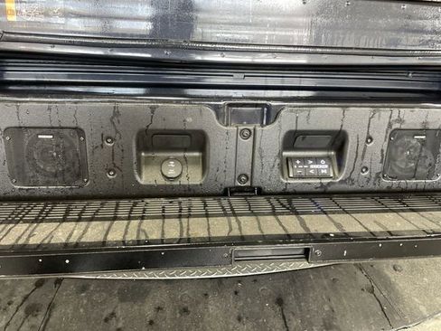 Used 2023 GMC Sierra 1500 Denali Ultimate image 30