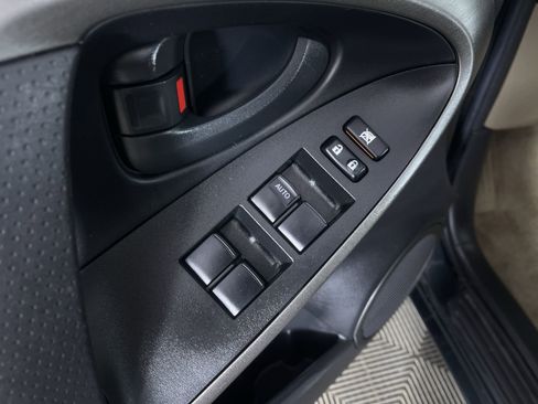 Used 2009 Toyota RAV4 2WD image 14