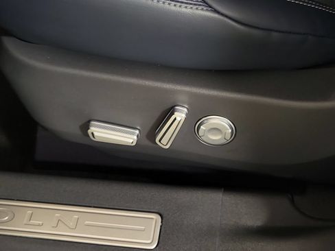 Certified 2024 Lincoln Nautilus Reserve AWD/4WD image 23