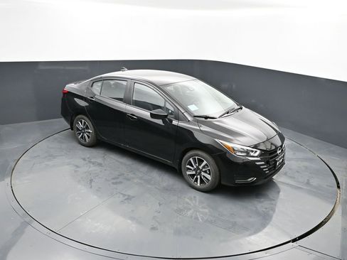 New 2025 Nissan Versa SV w/ Trunk Package FWD image 14