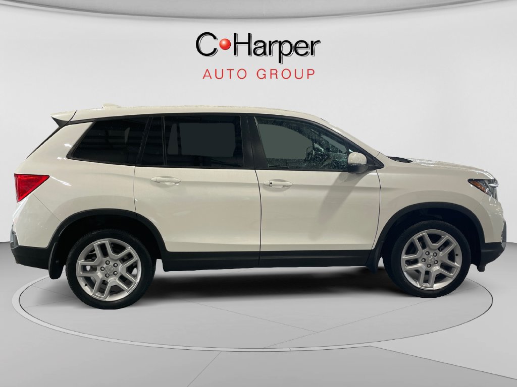 Certified 2025 Honda Passport EX-L image 2