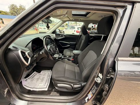 Used 2020 Kia Soul GT-Line w/ GT 2.0L Power Sunroof Package FWD image 23