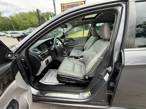 Used 2017 Honda Accord EX-L image 10