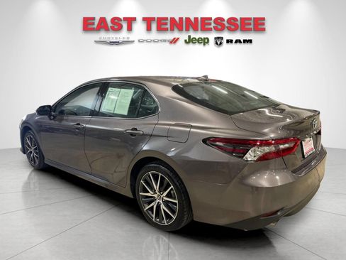 Used 2024 Toyota Camry XLE FWD image 5