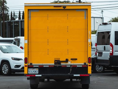 Used 2020 GMC Savana 3500 w/ Driver Convenience Package image 6