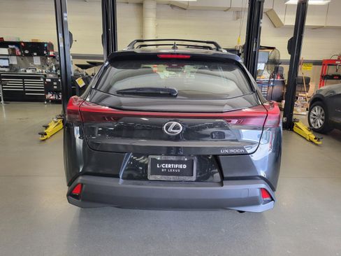 Used 2025 Lexus UX 300h 300h w/ Accessory Package (Z2) image 4