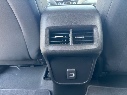 Used 2022 Chevrolet Equinox LT FWD image 7