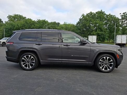 Used 2022 Jeep Grand Cherokee L Overland w/ Luxury Tech Group IV AWD/4WD image 10