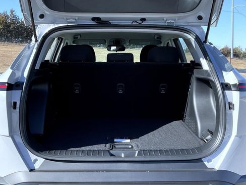 New 2026 Hyundai Kona SE image 9